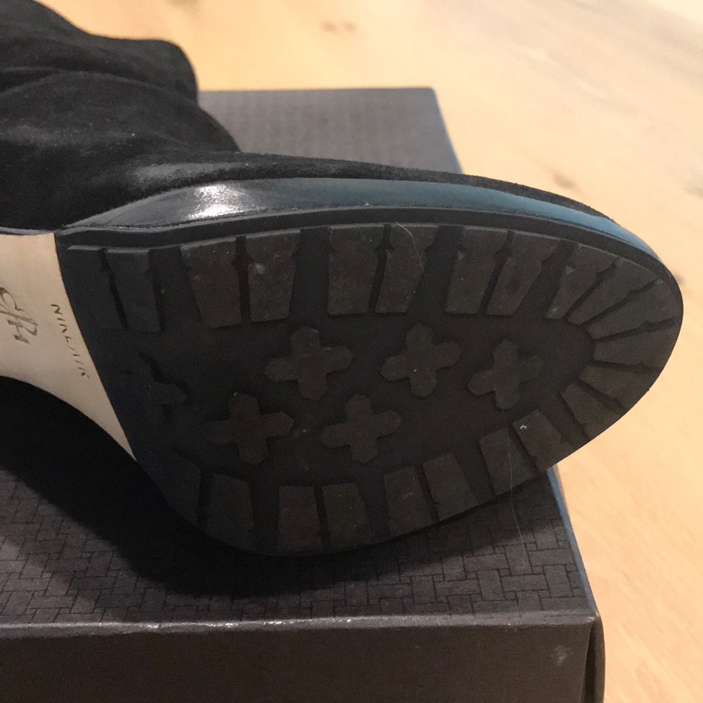 Cole Hann (NikeAir) Suede bootie - Picture 5 of 6